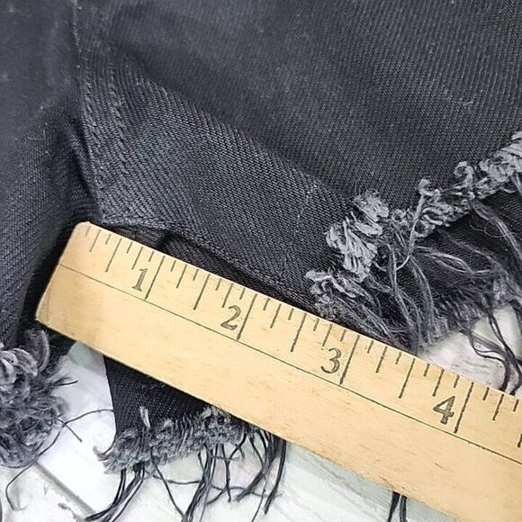 We The Free Loving Good Vibrations Cut Off Black Denim Jean Shorts Sz28 Mid Rise - Picture 8 of 9